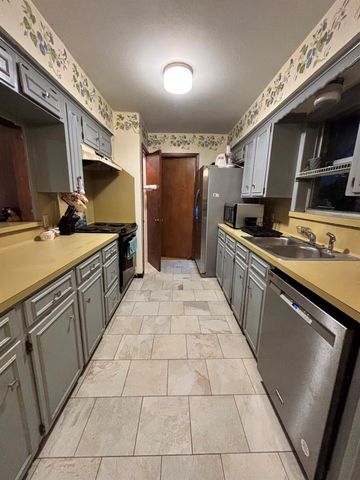 2001 Lamar Drive, Richmond, TX 77469