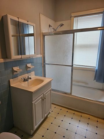 404 Stevens Street 2, Lowell, MA 01851