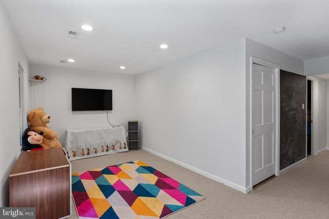 10267 GREEN HOLLY TER, Silver Spring, MD 20902