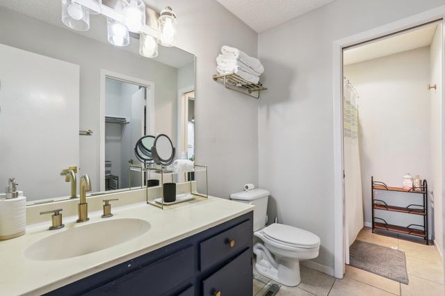 213 Lido ST N2, Lakeway, TX 78734