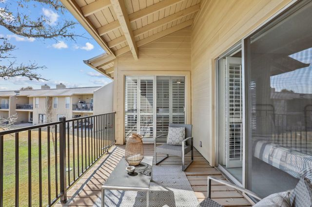 213 Lido ST N2, Lakeway, TX 78734