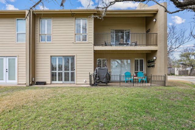 213 Lido ST N2, Lakeway, TX 78734