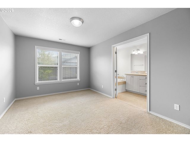 4858 Nw OLIVARES Ter, Portland, OR 97229