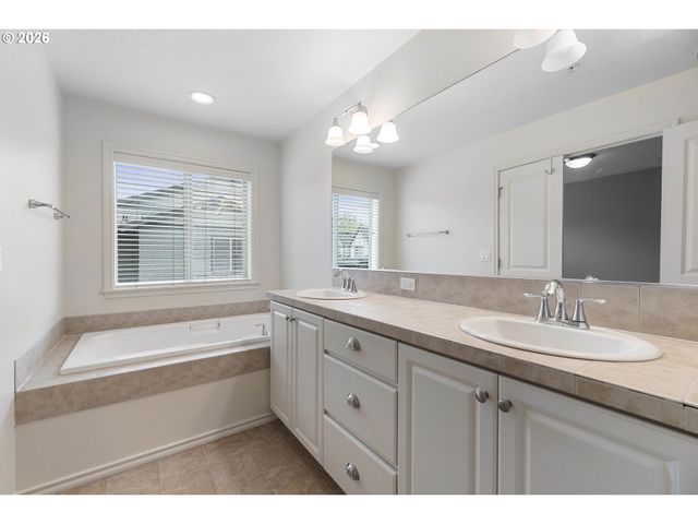 4858 Nw OLIVARES Ter, Portland, OR 97229
