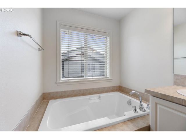 4858 Nw OLIVARES Ter, Portland, OR 97229
