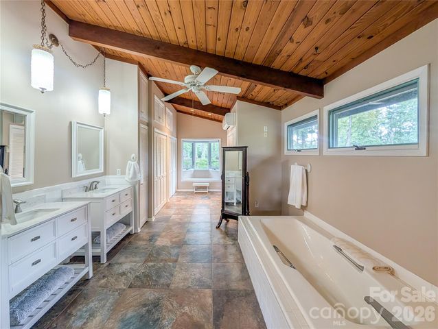 520 Washburn Road, Spruce Pine, NC 28777