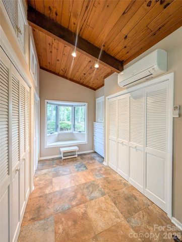 520 Washburn Road, Spruce Pine, NC 28777