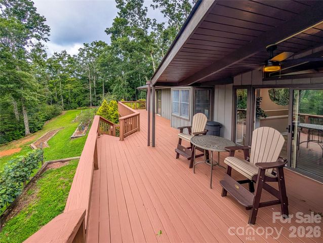 520 Washburn Road, Spruce Pine, NC 28777