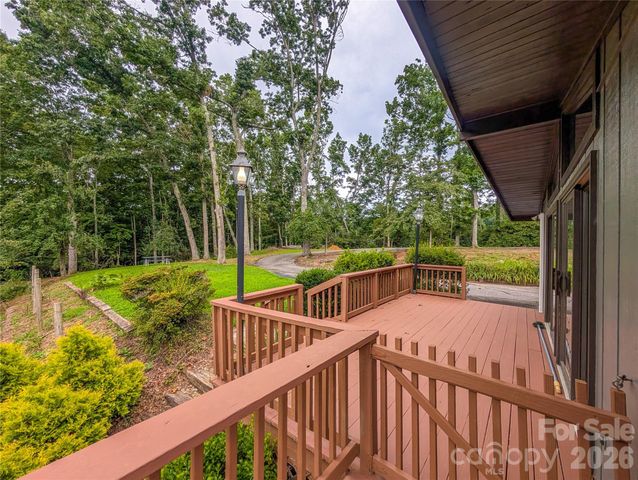 520 Washburn Road, Spruce Pine, NC 28777