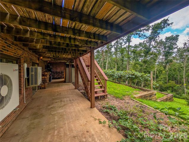 520 Washburn Road, Spruce Pine, NC 28777