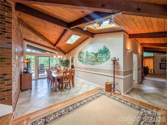 520 Washburn Road, Spruce Pine, NC 28777