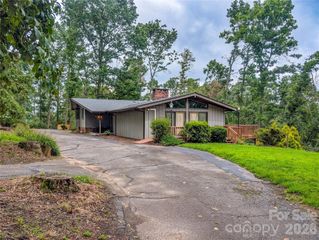 520 Washburn Road, Spruce Pine, NC 28777