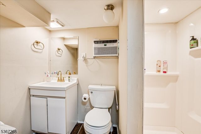 1072 Salem Ave, Hillside Twp., NJ 07205