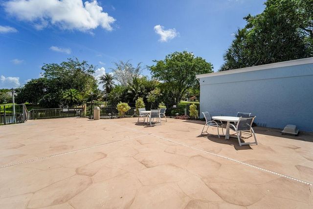 875 NW 22nd Avenue, Delray Beach, FL 33445