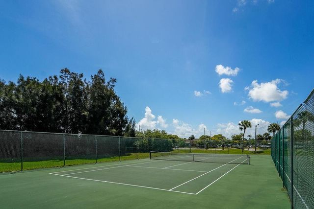 875 NW 22nd Avenue, Delray Beach, FL 33445