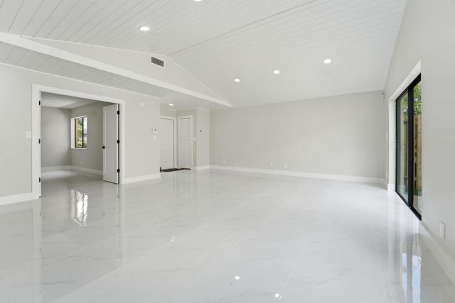 875 NW 22nd Avenue, Delray Beach, FL 33445