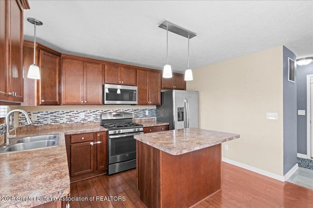 6744 Castleton Drive, Grand Ledge, MI 48837
