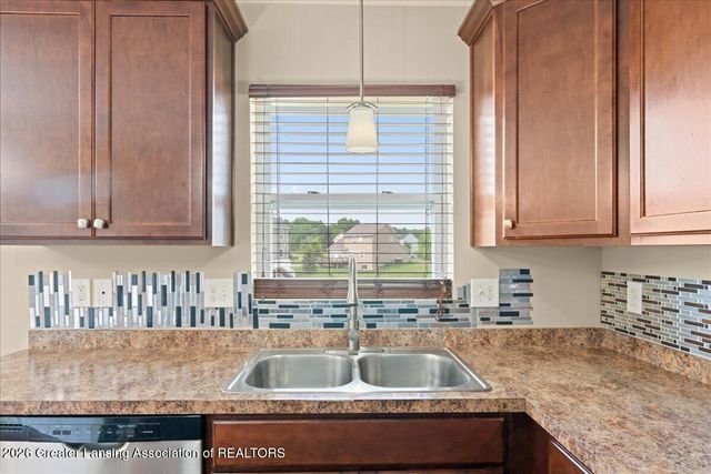 6744 Castleton Drive, Grand Ledge, MI 48837