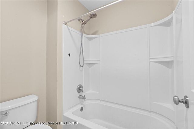 6744 Castleton Drive, Grand Ledge, MI 48837