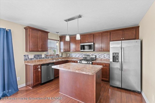 6744 Castleton Drive, Grand Ledge, MI 48837