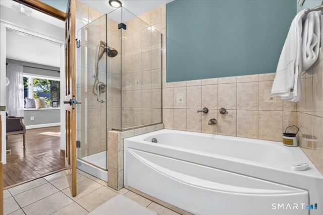 52 Hillside Avenue, West Haven, CT 06516