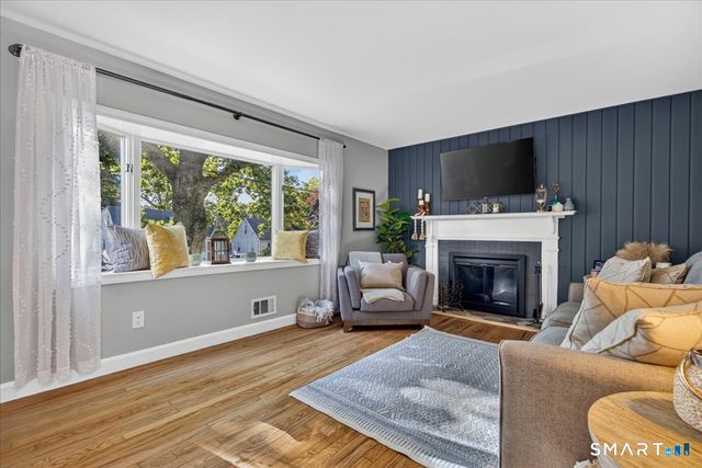 52 Hillside Avenue, West Haven, CT 06516
