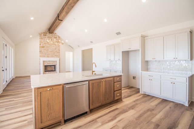 1201 County Rd 7715, Lubbock, TX 79423