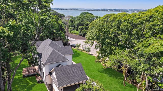 29 Briana Court, East Moriches, NY 11940