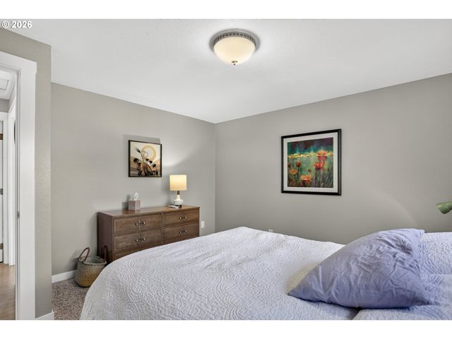 2811 Sw SPRING GARDEN St, Portland, OR 97219