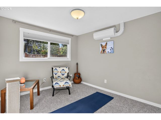 2811 Sw SPRING GARDEN St, Portland, OR 97219