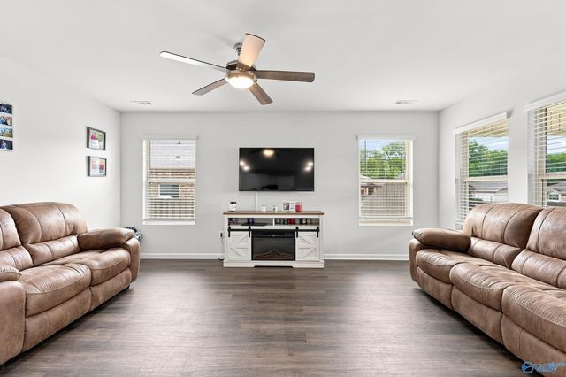 439 Jackson Point Circle, Huntsville, AL 35811