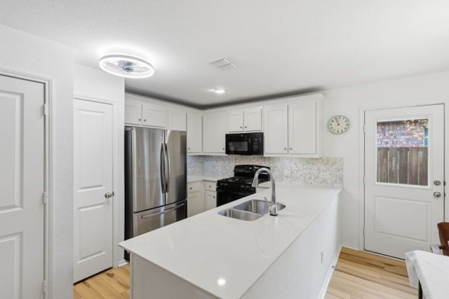 14069 Haggerston Drive, Pilot Point, TX 76258