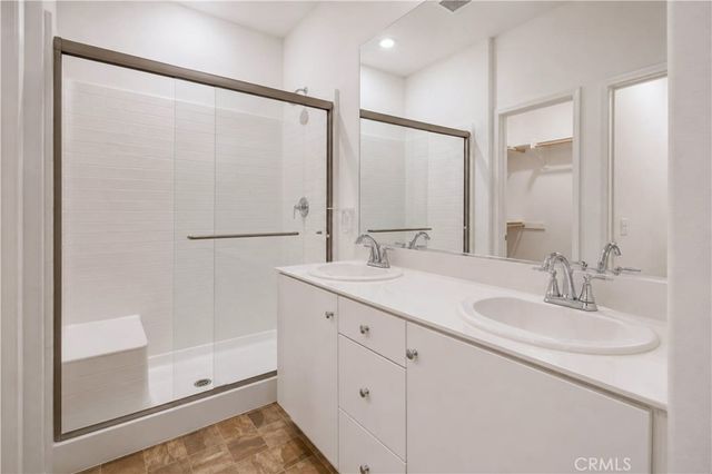 5585 Kate Way 6, Fontana, CA 92336