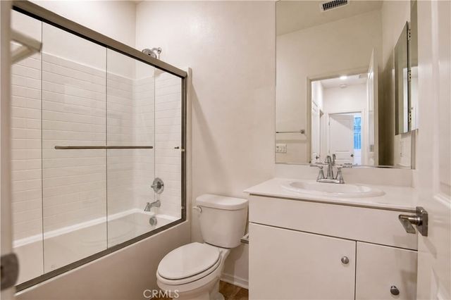 5585 Kate Way 6, Fontana, CA 92336