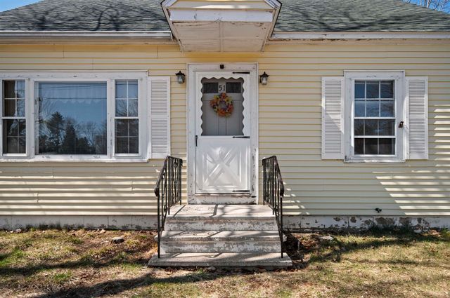 51 Richardson Street, Rochester, NH 03867