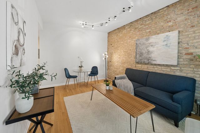 2478 N Albany Avenue 3, Chicago, IL 60647