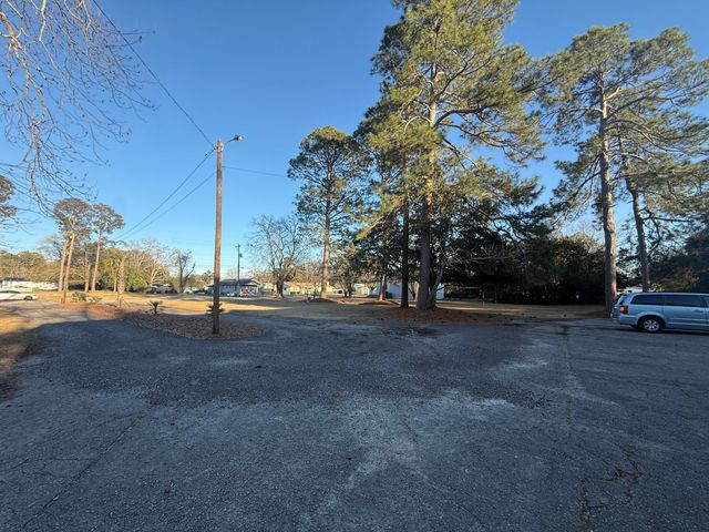 371 S S Lexington St Street, Elloree, SC 29047
