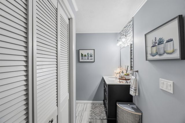 200 Wheel Wright Road, Hampstead, NH 03841
