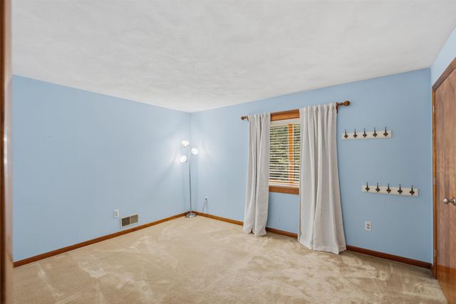 200 Wheel Wright Road, Hampstead, NH 03841