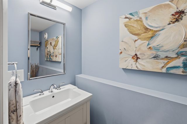 200 Wheel Wright Road, Hampstead, NH 03841