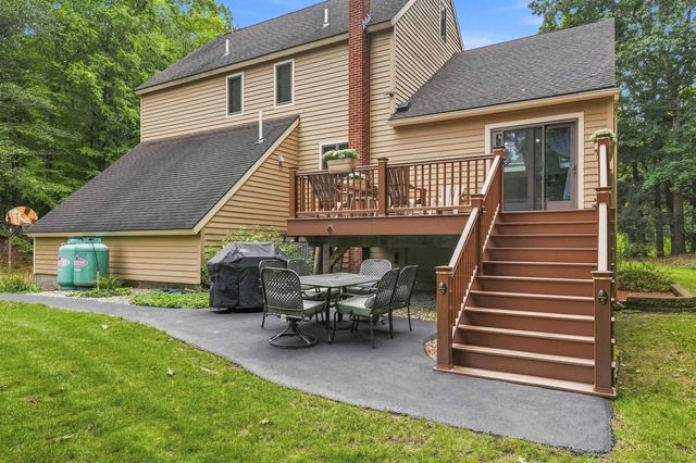 200 Wheel Wright Road, Hampstead, NH 03841