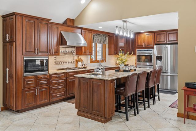 200 Wheel Wright Road, Hampstead, NH 03841
