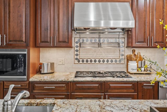 200 Wheel Wright Road, Hampstead, NH 03841