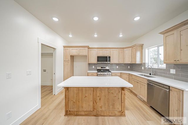 3985 Mountain Bluebird Way, Ammon, ID 83406