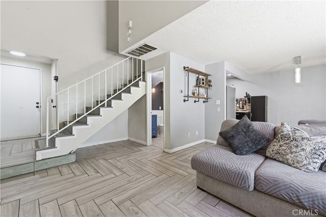 5577 Pioneer Boulevard 9, Whittier, CA 90601