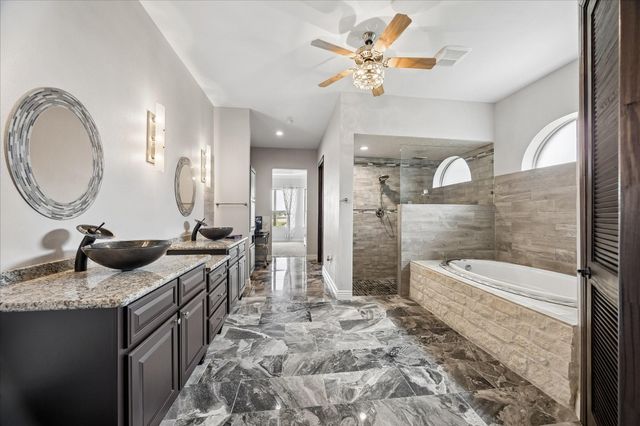 527 Lily Lane, Rosharon, TX 77583