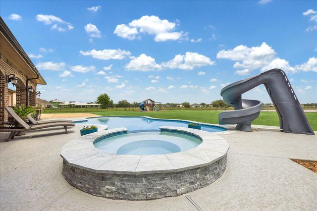 527 Lily Lane, Rosharon, TX 77583