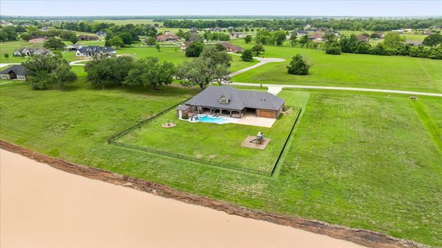 527 Lily Lane, Rosharon, TX 77583