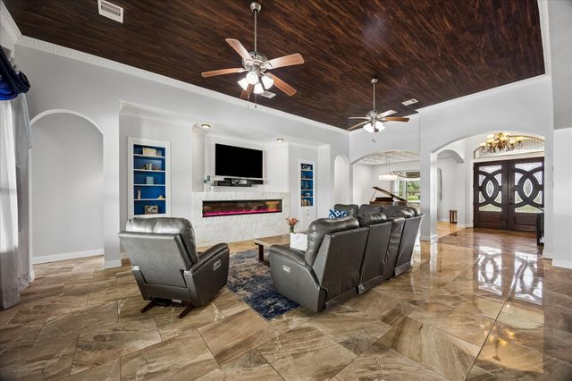 527 Lily Lane, Rosharon, TX 77583