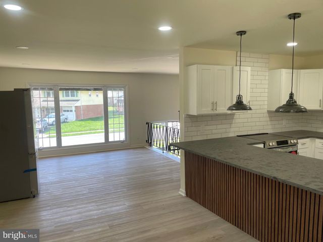 104 LARKSPUR RD, Newark, DE 19711